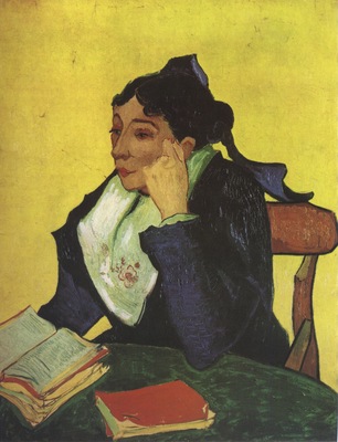 larlesienne madame ginoux with books, arles